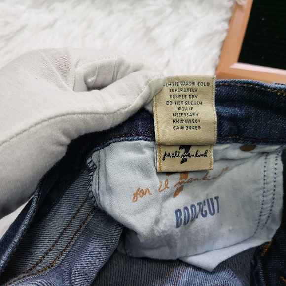 7 For All Mankind by Jerome Dahan Boot Cut Jeans in Dark Wash Size 27 - Picture 3 of 13